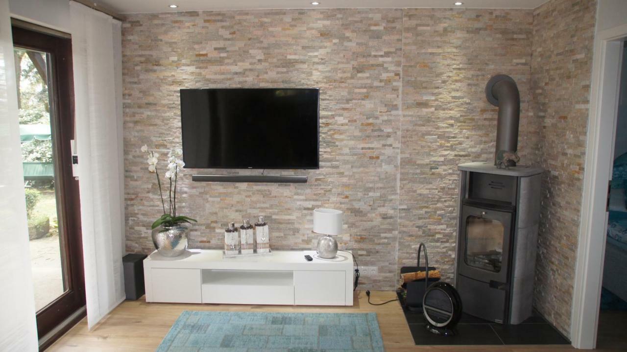 Ferienhaus Leon Mit Sauna レーブルク＝ロックム エクステリア 写真